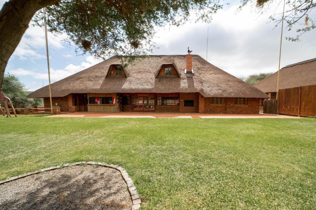 Red Sands Country Lodge Kuruman Extérieur photo